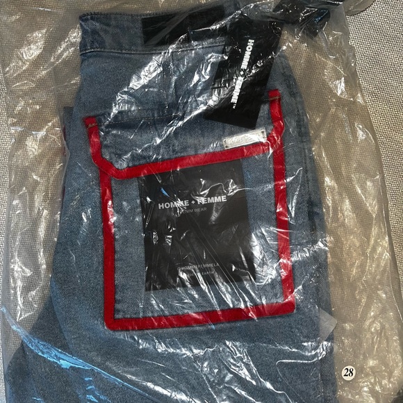 Full length cargo pocket denim pant with relaxed stretch in blue - Picture 5 of 6